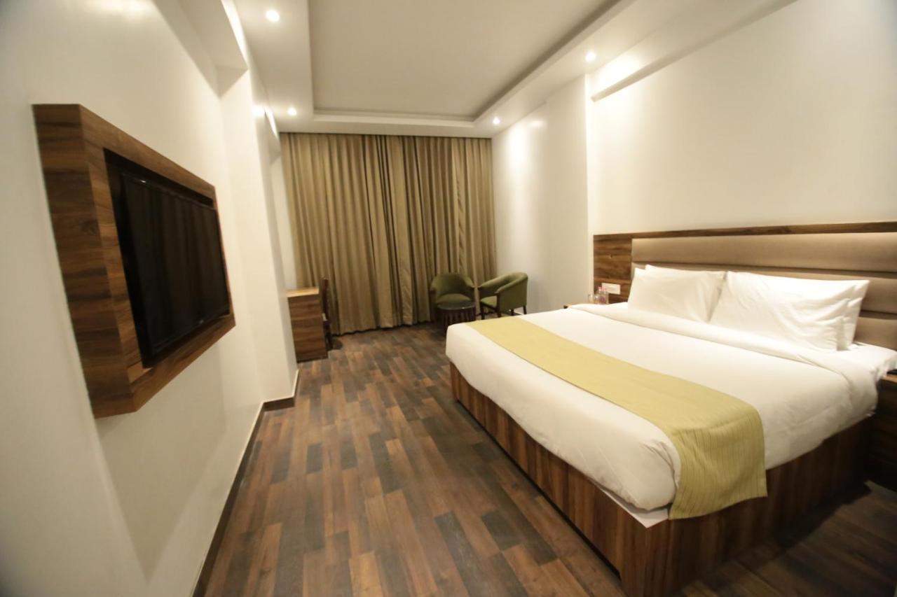 County Inn Vaishali Nagar, Dźajpur Zewnętrze zdjęcie