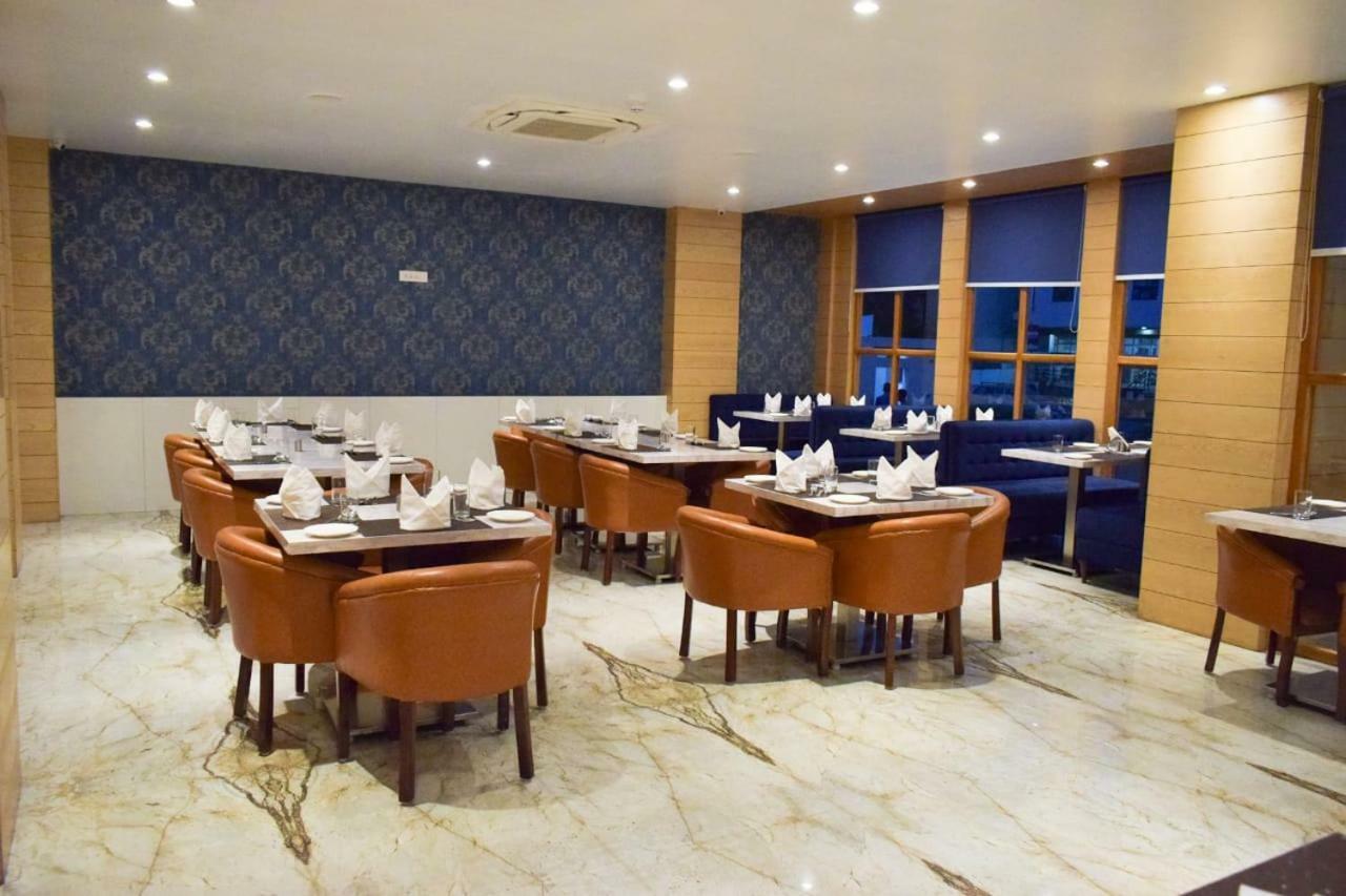 County Inn Vaishali Nagar, Dźajpur Zewnętrze zdjęcie
