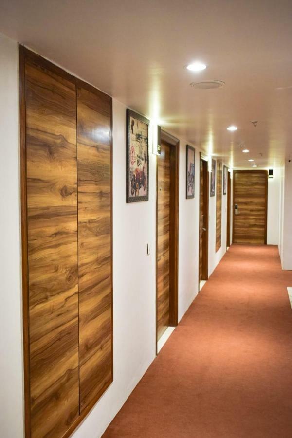 County Inn Vaishali Nagar, Dźajpur Zewnętrze zdjęcie