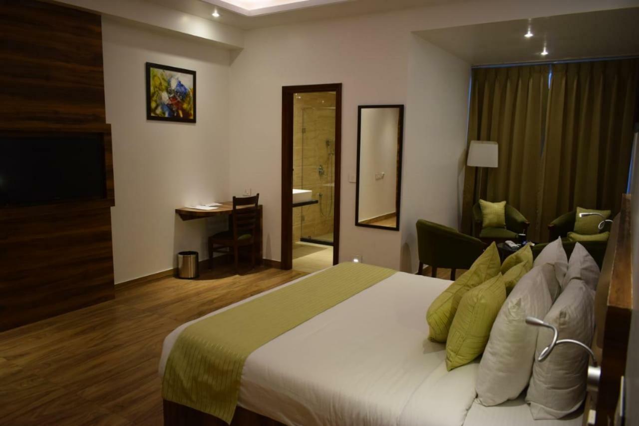 County Inn Vaishali Nagar, Dźajpur Zewnętrze zdjęcie